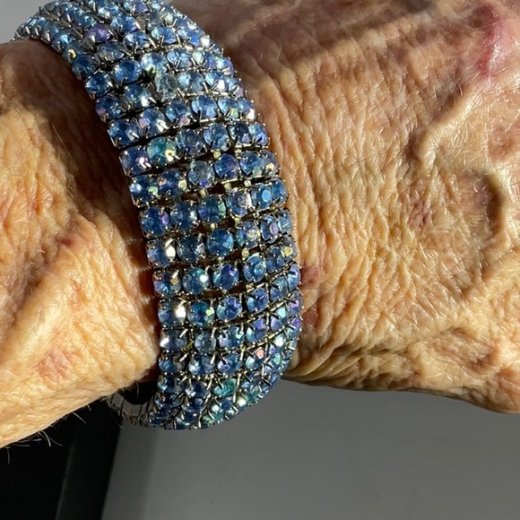 Sparkling light blue rhinestone stretch bracelet. - Picture 3 of 5